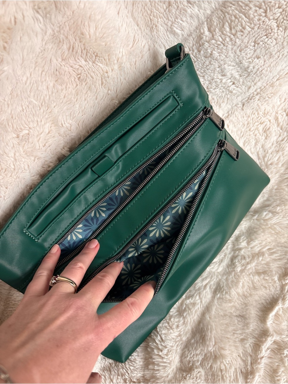 EUC Lug Waltz Satin Luxe VL Crossbody Bag, Wickedly Green - Picture 6 of 6
